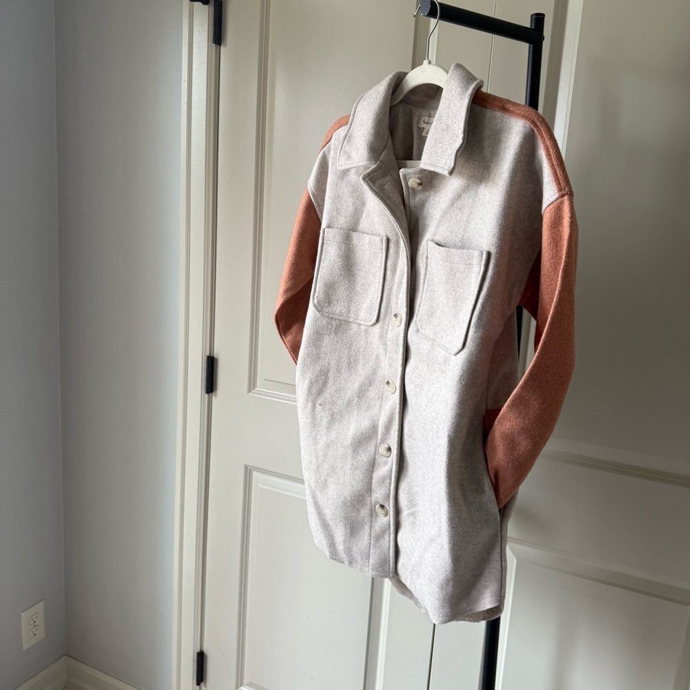 Hem & Thread Colorblock Shacket Small Oatmeal Rus… - image 2